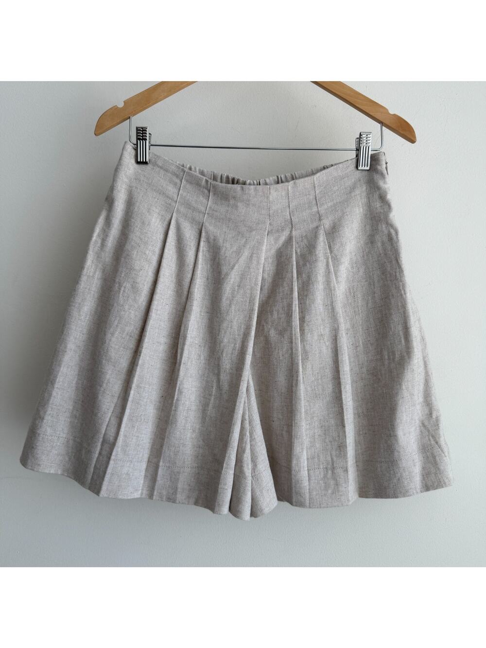 Banana Republic Skort Small Beige Linen Cotton Pleated Shorts Minimalist Luxury
